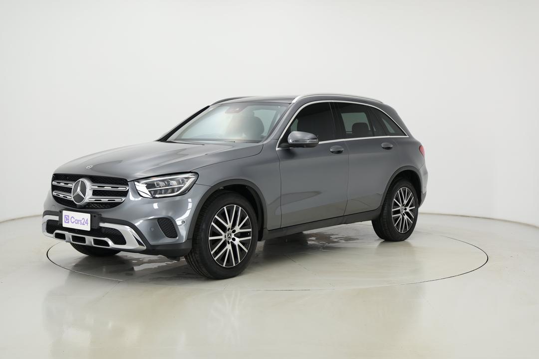 2022 Mercedes-benz GLC 200, Automatic, 26066 km, Left Front Diagonal (45- Degree) View