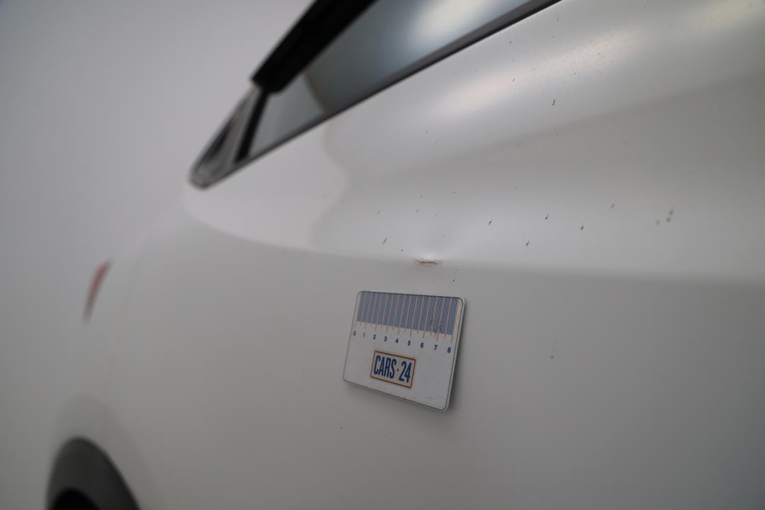2018 Honda HR-V Vti, Automatic, 91085 km, Doors Rear RHS Scratch