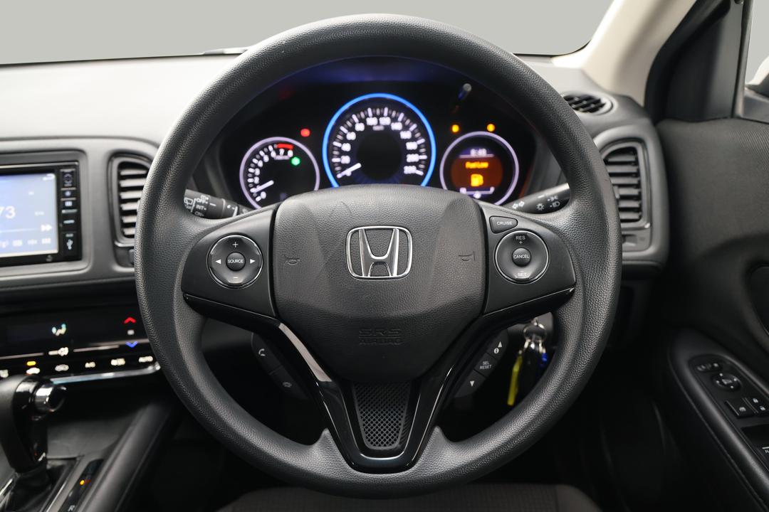 2018 Honda HR-V Vti, Automatic, 91085 km, Steering Wheel Close-up