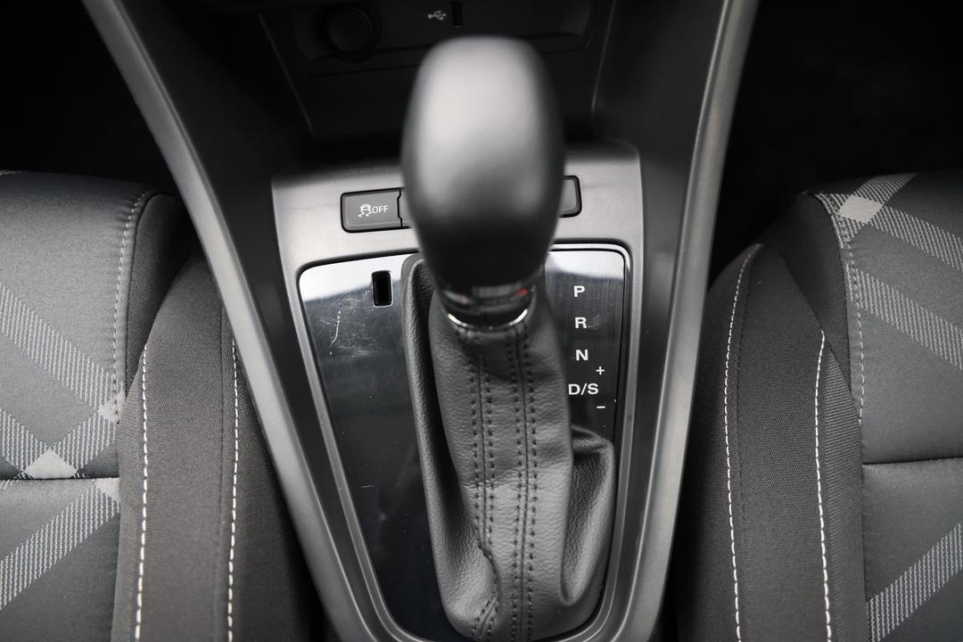 2024 MG Mg3 Auto Core, Automatic, 5004 km, Gear Lever 