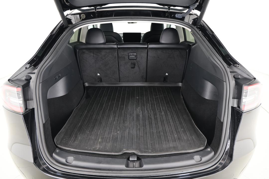 2022 Tesla Model Y Rear-wheel Drive, Automatic, 31741 km, Boot Inside View