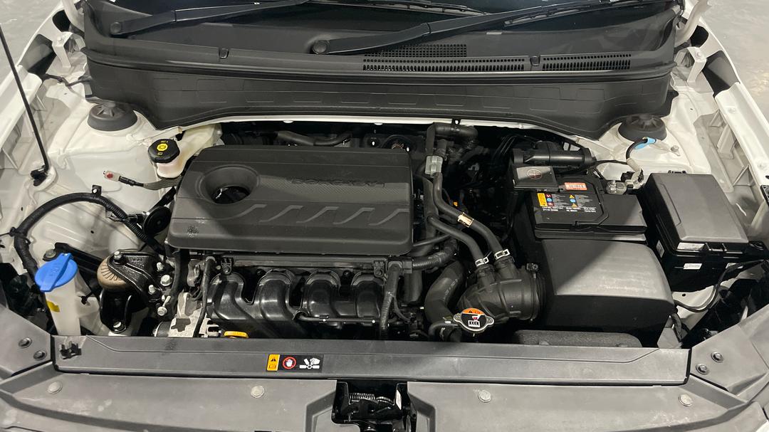 2023 Hyundai Venue Active, Automatic, 34314 km, Open Bonnet (Engine)