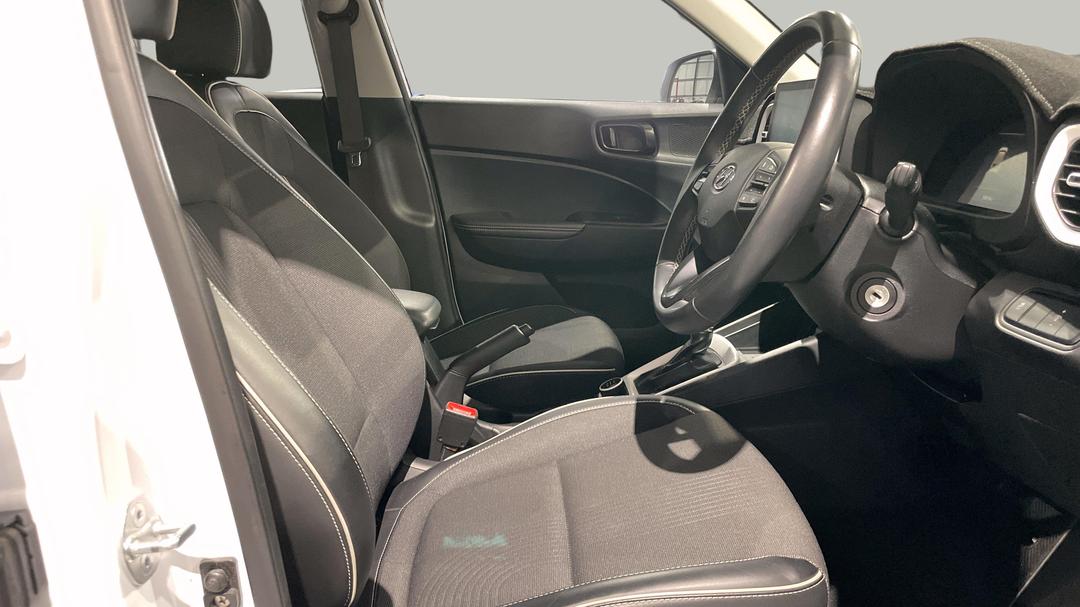 2023 Hyundai Venue Active, Automatic, 34314 km, Right Side Front Door Cabin View