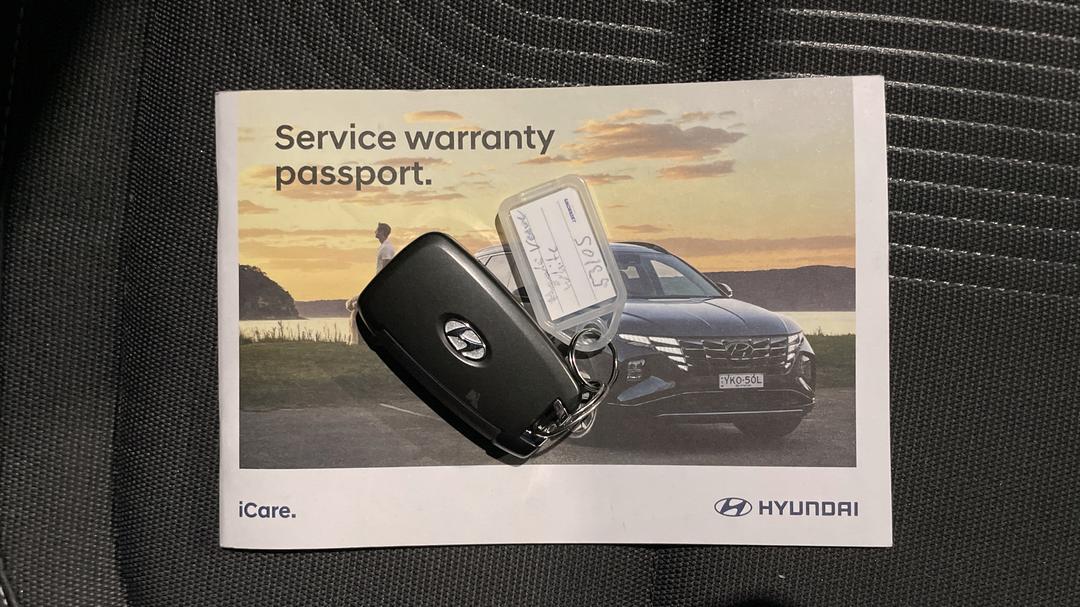 2023 Hyundai Venue Active, Automatic, 34314 km, Key Close-up