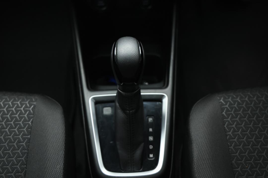 2023 Suzuki Swift Glx Turbo, Automatic, 22463 km, Gear Lever 