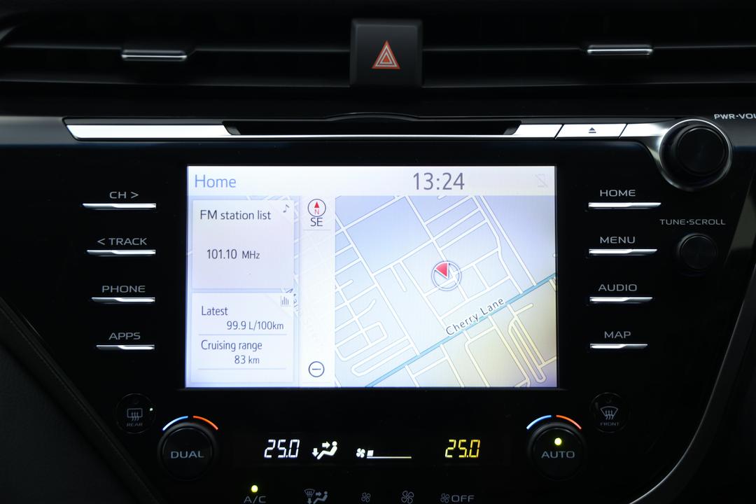 2020 Toyota Camry Ascent Sport, Automatic, 22181 km, Infotainment System