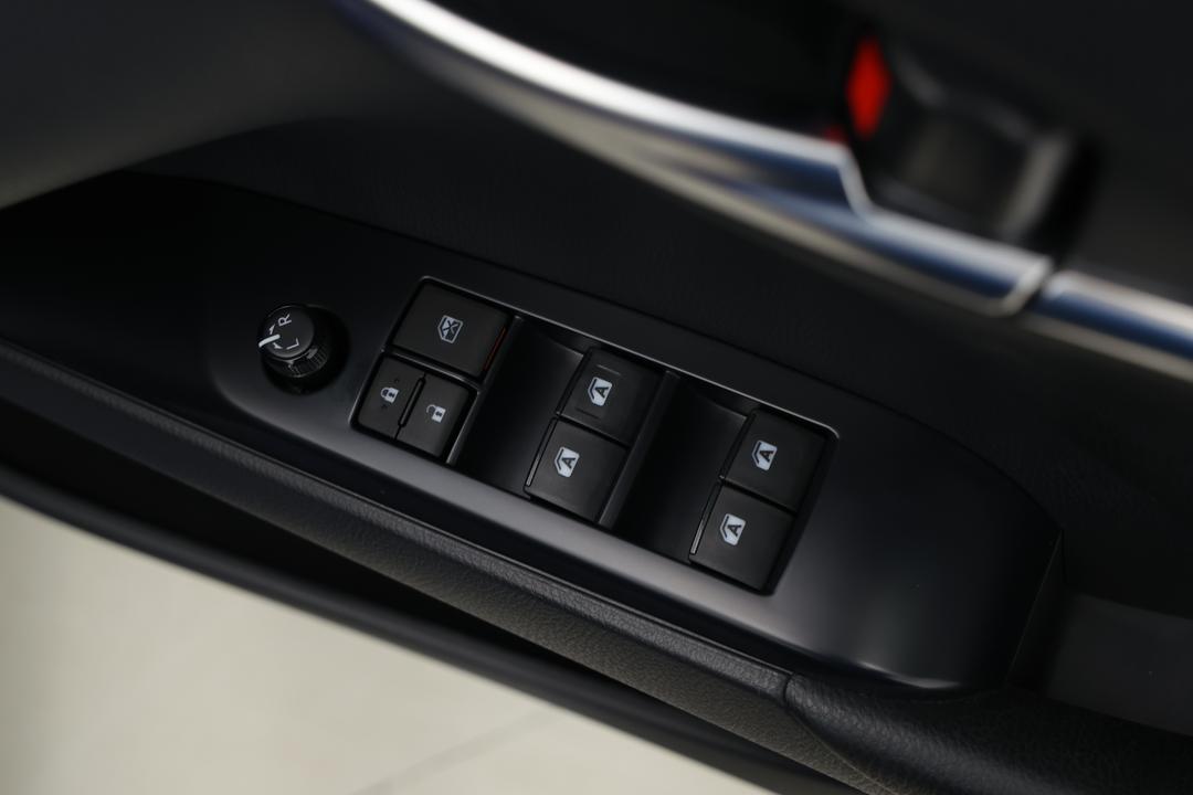 2020 Toyota Camry Ascent Sport, Automatic, 22181 km, Drivers Side Door Panel Controls