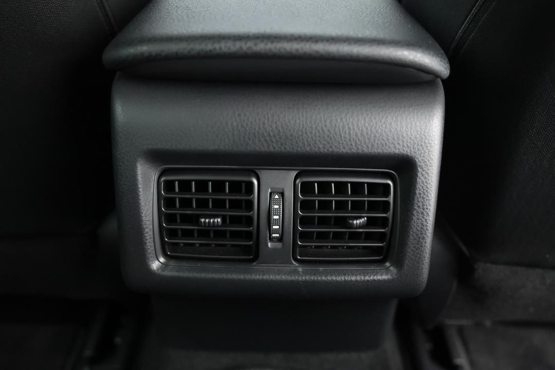 2020 Toyota Camry Ascent Sport, Automatic, 22181 km, Rear A/C Vent