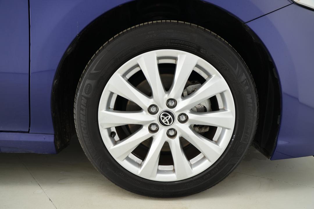 2020 Toyota Camry Ascent Sport, Automatic, 22181 km, Right Front Wheel