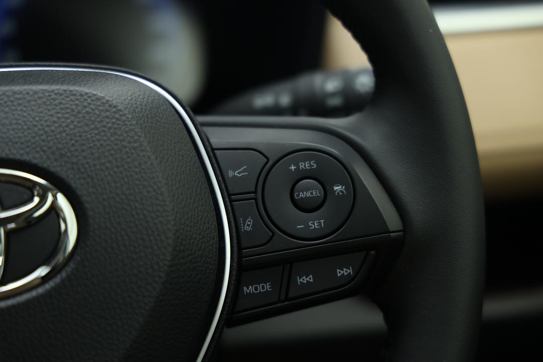 2025 Toyota RAV4 Cruiser (AWD) Hybrid, Automatic, 4124 km, Cruise Control