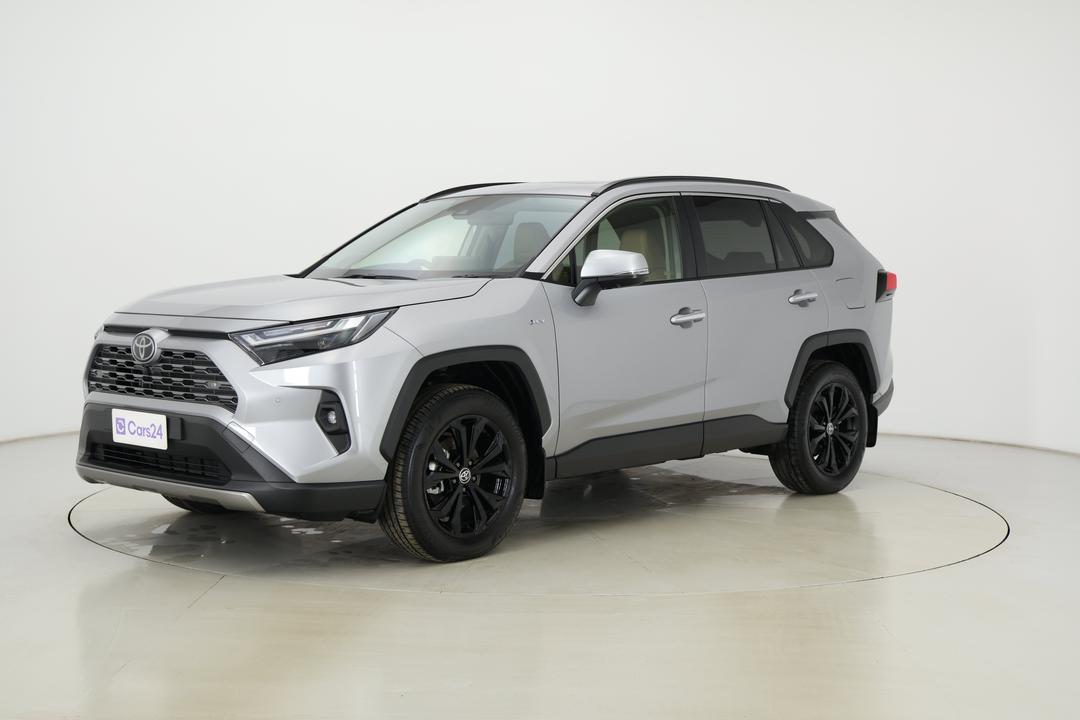 2025 Toyota RAV4 Cruiser (AWD) Hybrid, Automatic, 4124 km, Left Front Diagonal (45- Degree) View