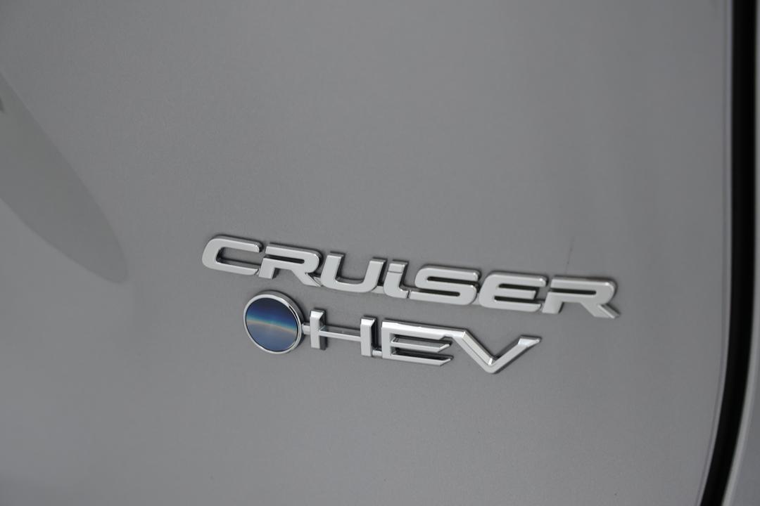 2025 Toyota RAV4 Cruiser (AWD) Hybrid, Automatic, 4124 km, Badge (Boot Right Side)