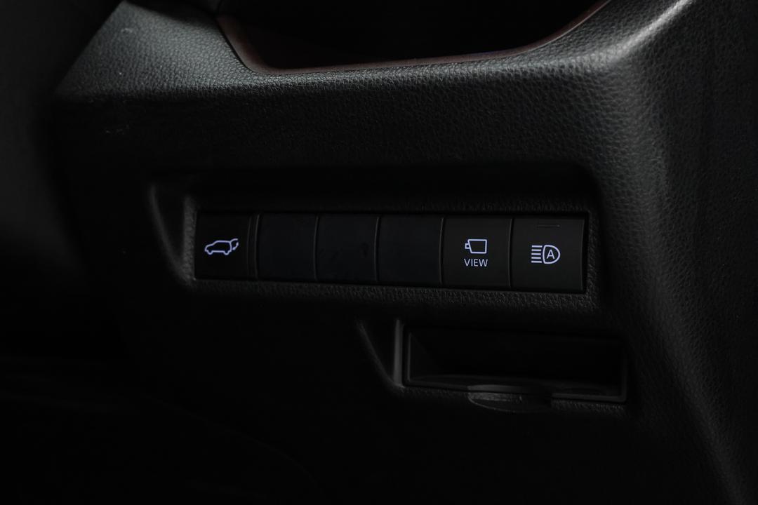 2021 Toyota RAV4 Cruiser (AWD) Hybrid, Automatic, 54559 km, Utility Switches/Buttons