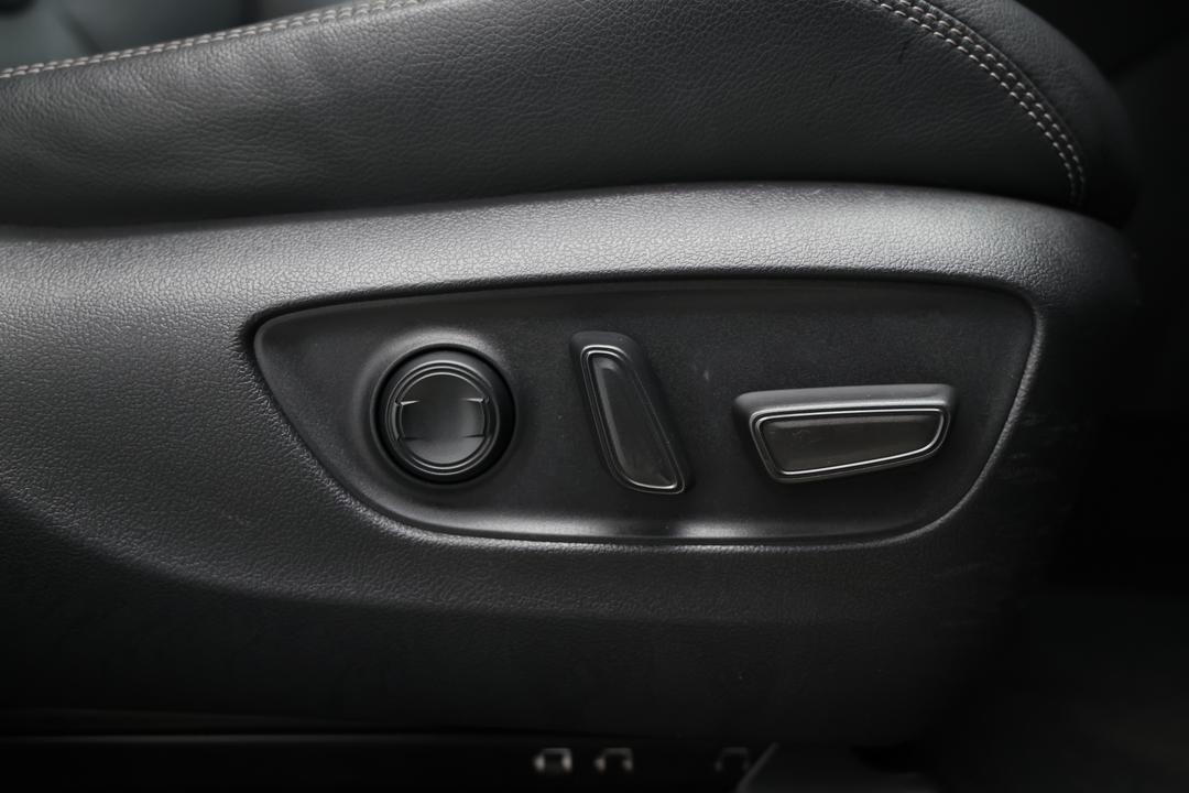 2021 Toyota RAV4 Cruiser (AWD) Hybrid, Automatic, 54559 km, Drivers Side Adjustment Panel