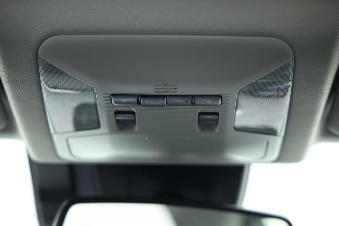 2021 Toyota RAV4 Cruiser (AWD) Hybrid, Automatic, 54559 km, On-Roof Controls/Sunglass holder