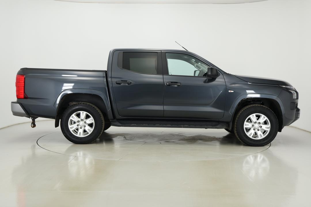 2024 Mitsubishi Triton Glx+ (4x4), Automatic, 16170 km, Right Side View