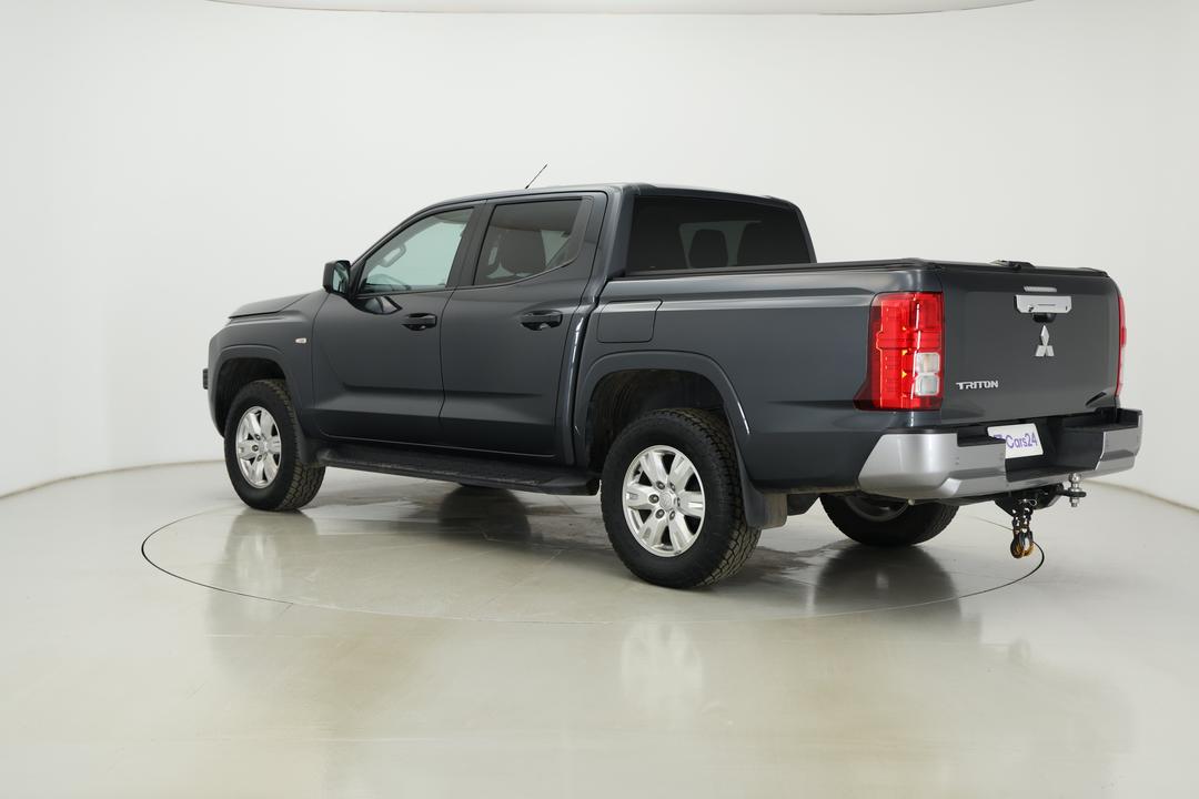 2024 Mitsubishi Triton Glx+ (4x4), Automatic, 16170 km, Left Back Diagonal (45- Degree) View