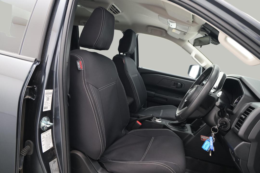 2024 Mitsubishi Triton Glx+ (4x4), Automatic, 16170 km, Right Side Front Door Cabin View