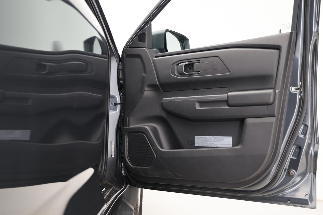 2024 Mitsubishi Triton Glx+ (4x4), Automatic, 16170 km, Speaker View