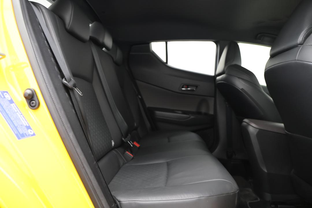 2022 Toyota C-HR Koba (2WD) Hybrid, Automatic, 58114 km, Right Side Rear Door Cabin View