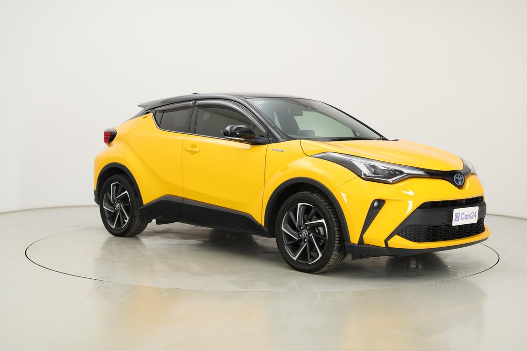 2022 Toyota C-HR Koba (2WD) Hybrid, Automatic, 58114 km, Right Front Diagonal (45- Degree) View