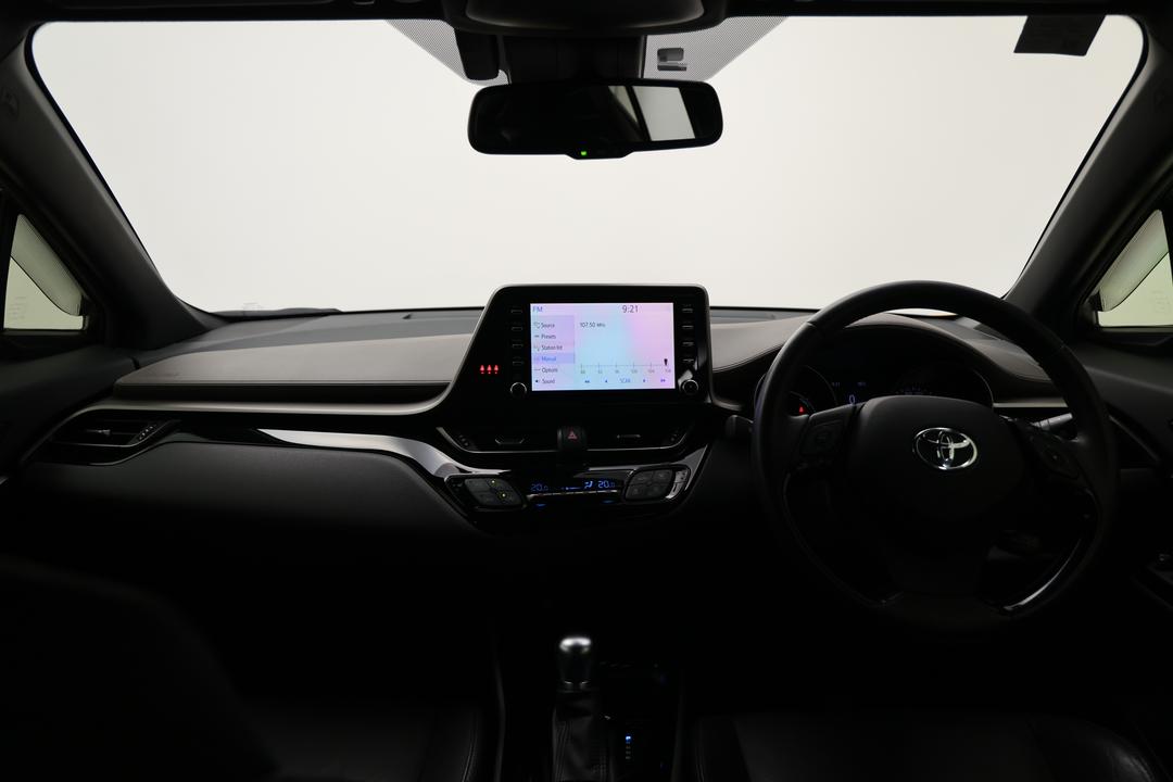 2022 Toyota C-HR Koba (2WD) Hybrid, Automatic, 58114 km, Dashboard View