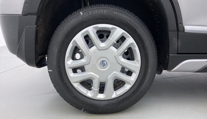 2016 Maruti Vitara Brezza VDI OPT, Diesel, Manual, 1,57,720 km, Right Rear Wheel