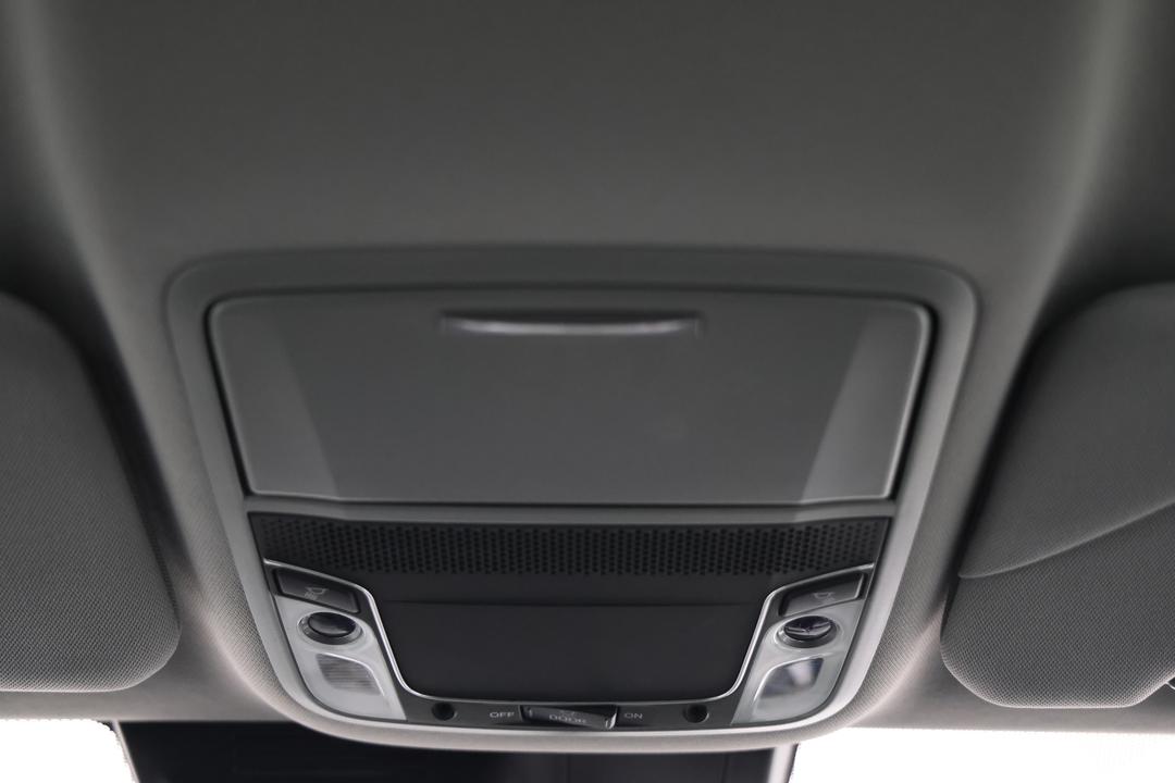 2022 Honda CR-V Vti X (2WD) 5 Seats, Automatic, 49534 km, On-Roof Controls/Sunglass holder