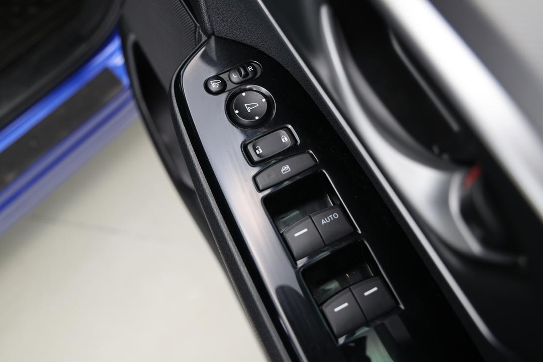 2022 Honda CR-V Vti X (2WD) 5 Seats, Automatic, 49534 km, Drivers Side Door Panel Controls