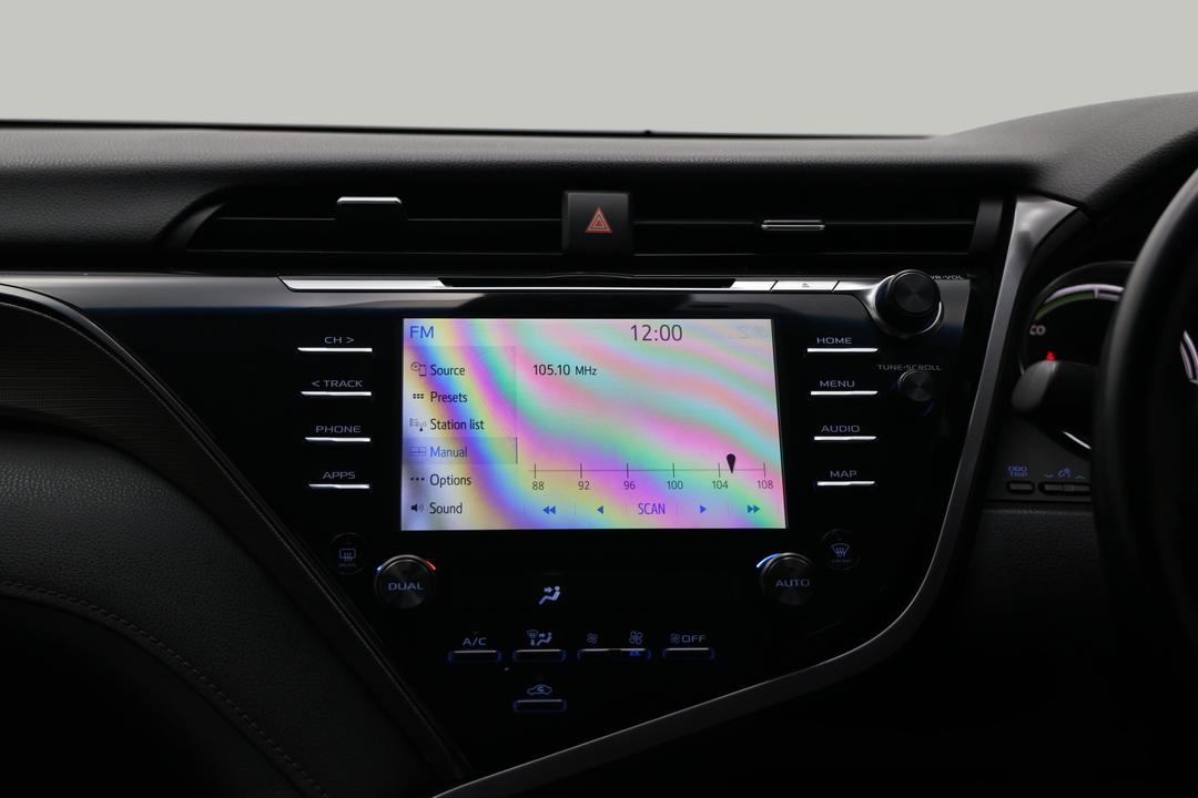 2020 Toyota Camry Ascent Sport Hybrid, Automatic, 137194 km, Center Console