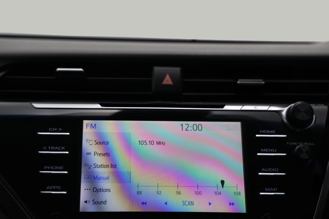2020 Toyota Camry Ascent Sport Hybrid, Automatic, 137194 km, Infotainment System
