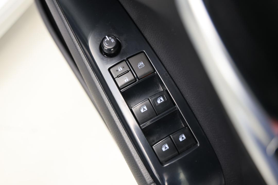 2020 Toyota Camry Ascent Sport Hybrid, Automatic, 137194 km, Drivers Side Door Panel Controls