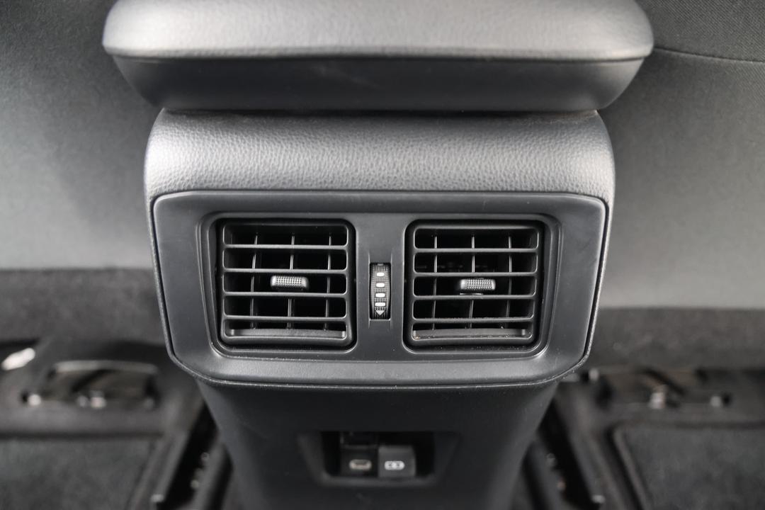 2023 Toyota RAV4 Gx (2WD), Automatic, 69456 km, Rear A/C Vent