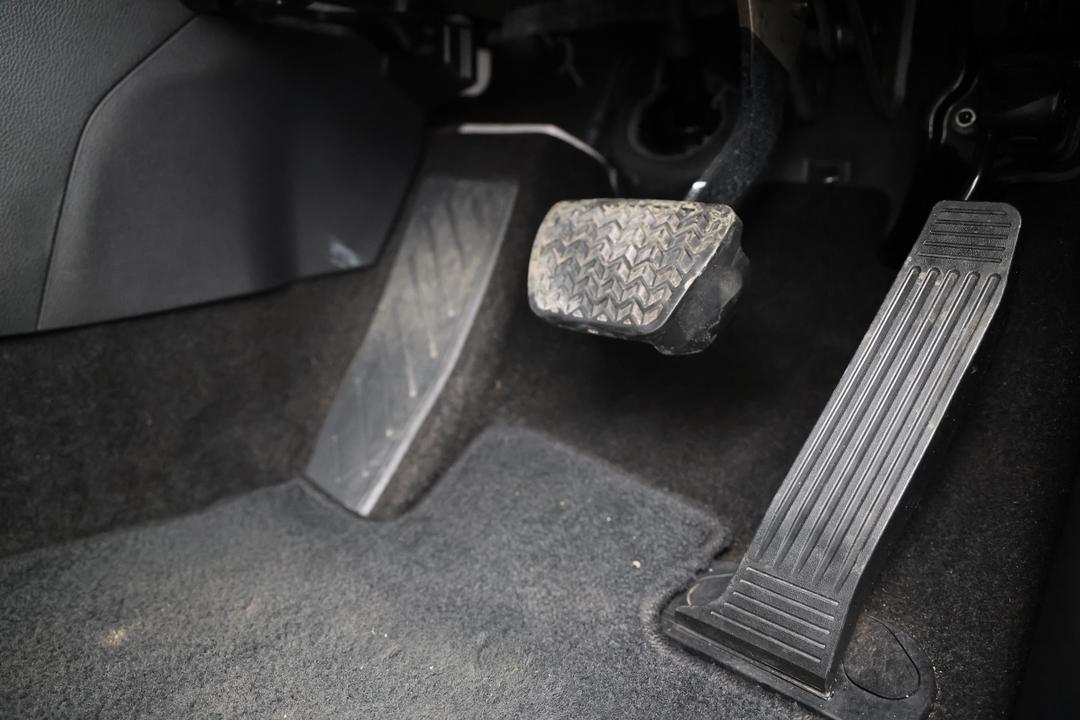 2023 Toyota RAV4 Gx (2WD), Automatic, 69456 km, Pedals and Footmat