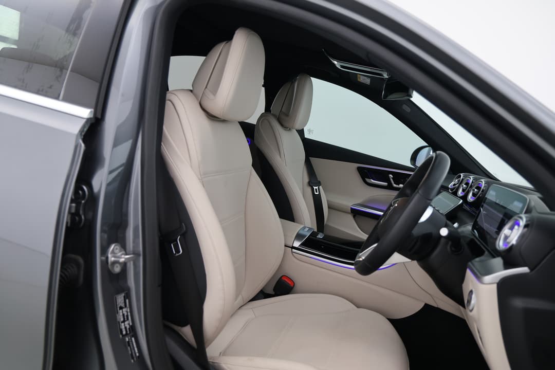 2022 Mercedes-benz C200 Edition C Mhev, Automatic, 30428 km, Right Side Front Door Cabin View