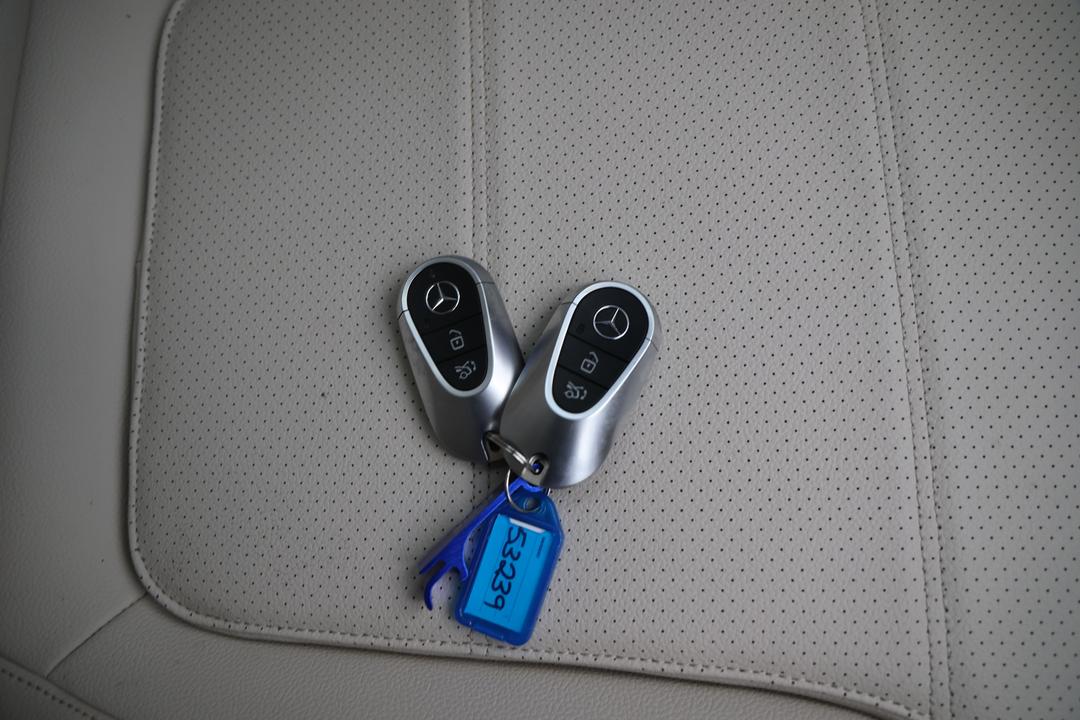 2022 Mercedes-benz C200 Edition C Mhev, Automatic, 30428 km, Key Close-up