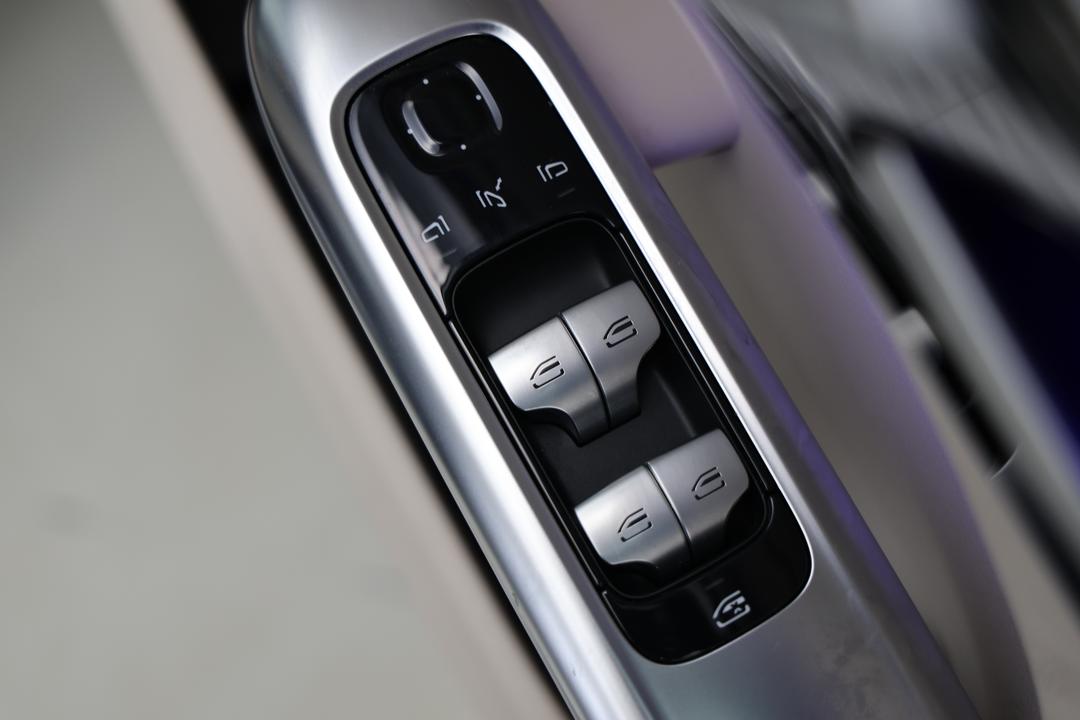 2022 Mercedes-benz C200 Edition C Mhev, Automatic, 30428 km, Drivers Side Door Panel Controls