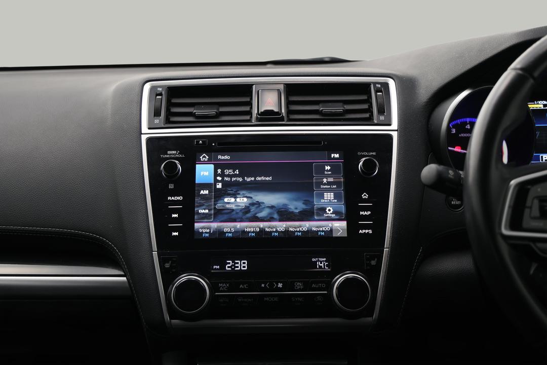 2020 Subaru Outback 2.5i Premium AWD, Automatic, 102057 km, Center Console