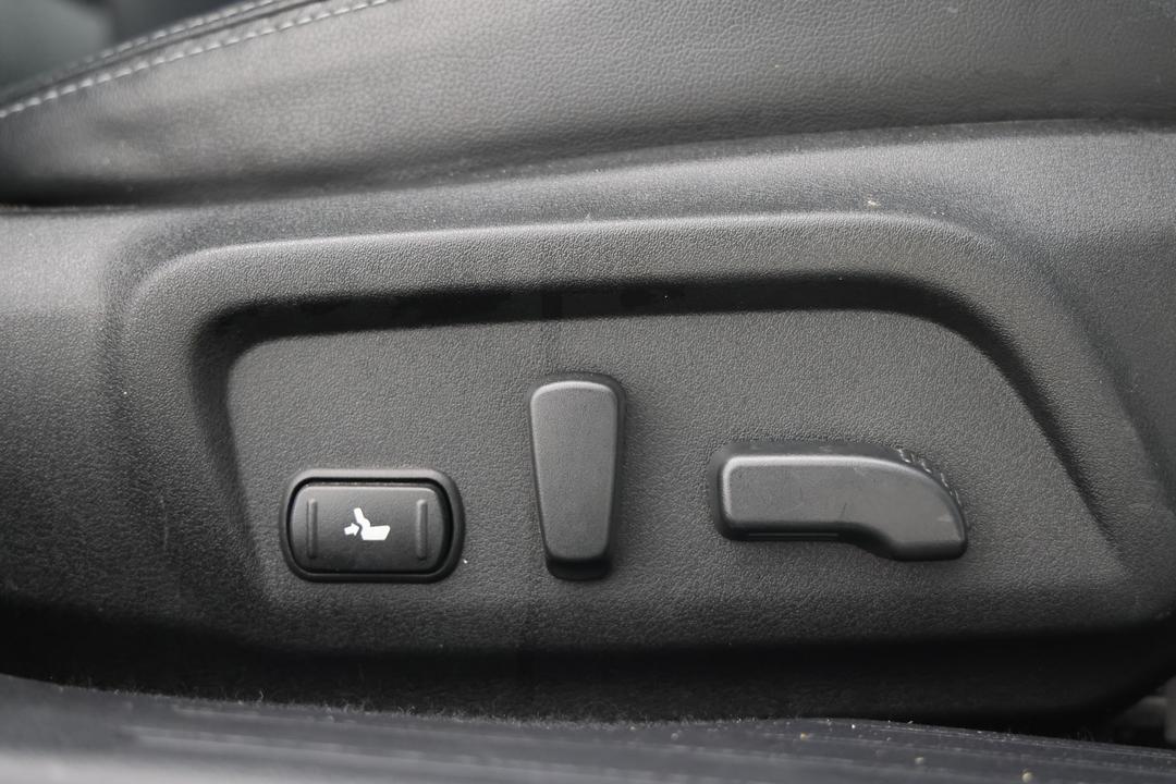 2020 Subaru Outback 2.5i Premium AWD, Automatic, 102057 km, Drivers Side Adjustment Panel