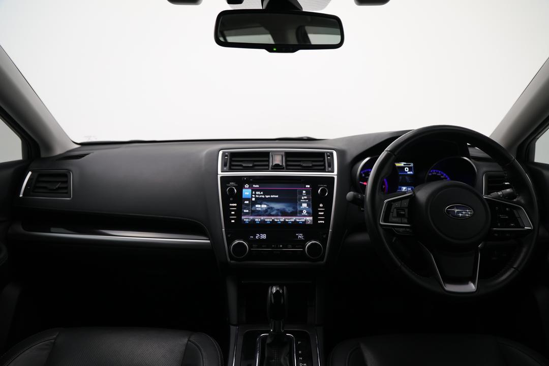 2020 Subaru Outback 2.5i Premium AWD, Automatic, 102057 km, Dashboard View