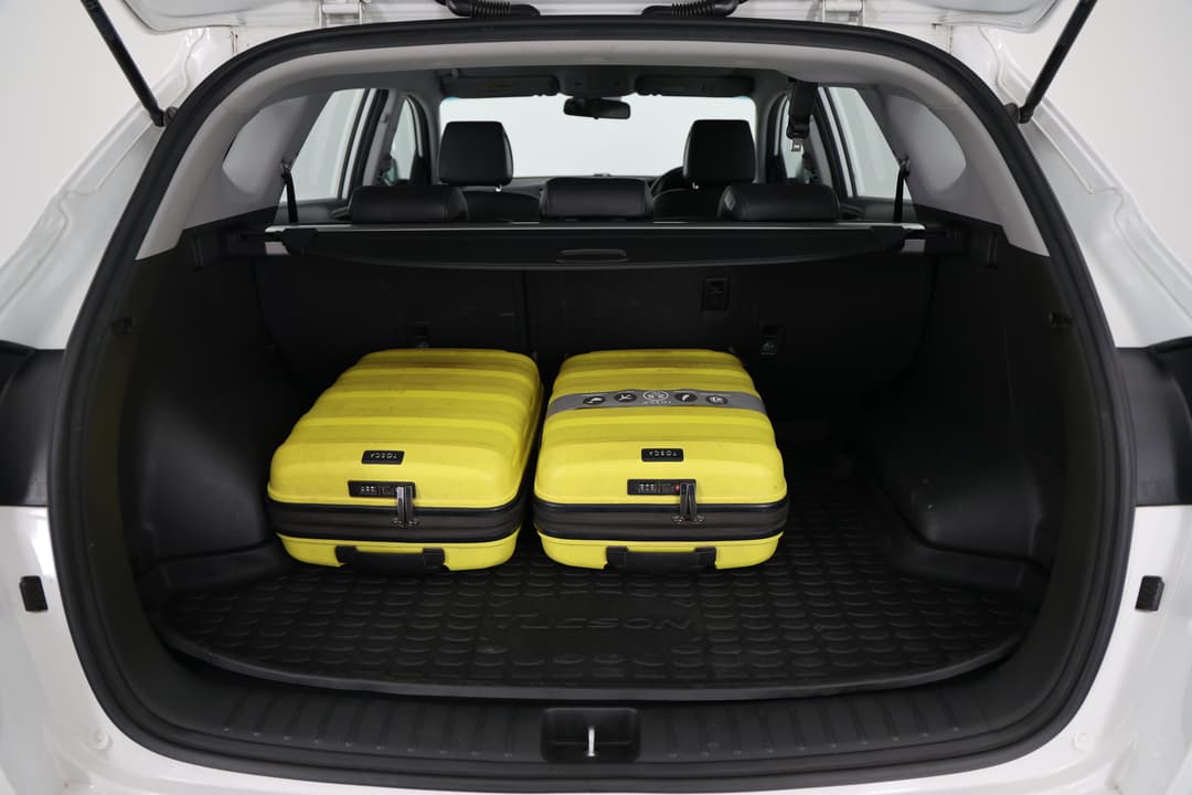 2017 Hyundai Tucson Active X (FWD), Automatic, 100026 km, Boot Inside View with Luggage