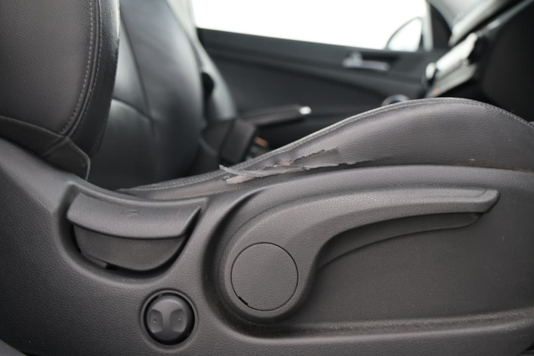 2017 Hyundai Tucson Active X (FWD), Automatic, 100026 km, Drivers Side Adjustment Panel