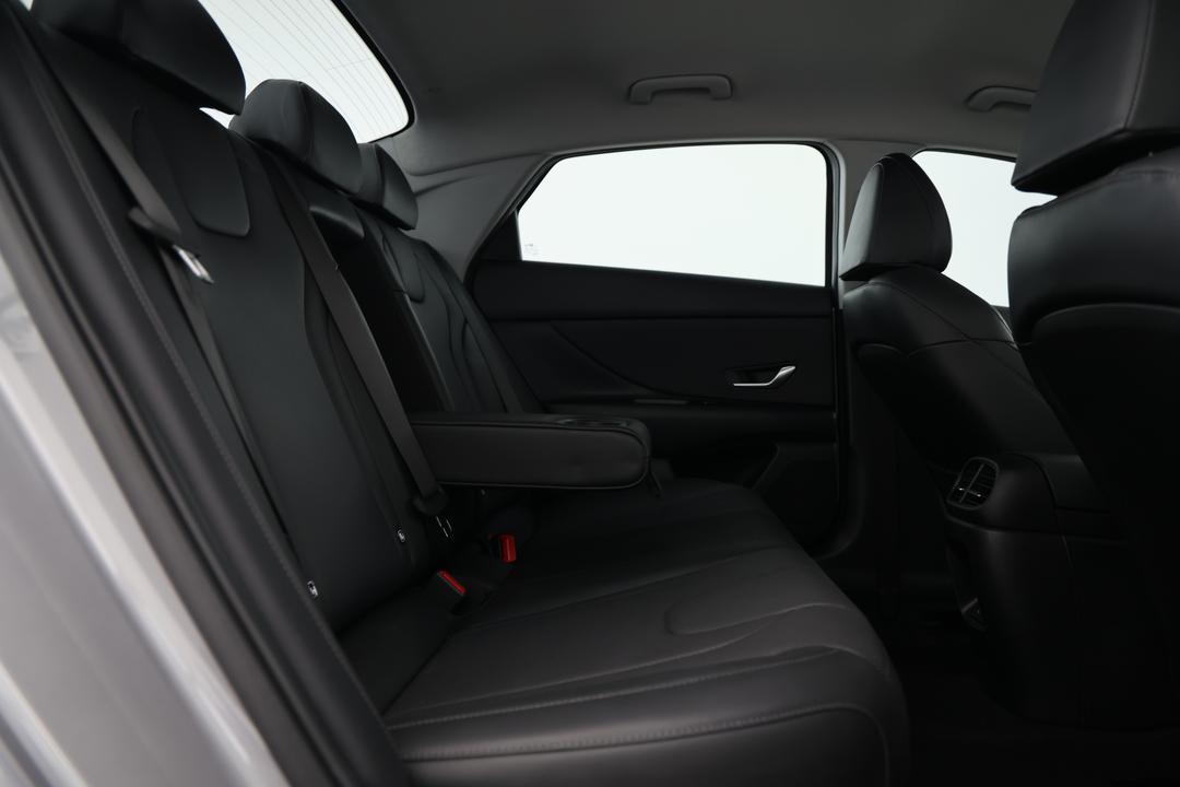 2024 Hyundai i30 Elite Hev 1.6p Dct, Automatic, 19850 km, Right Side Rear Door Cabin View