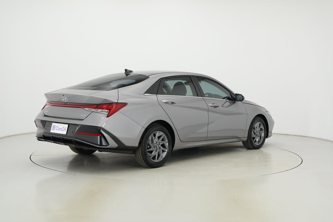 2024 Hyundai i30 Elite Hev 1.6p Dct, Automatic, 19850 km, Right Back Diagonal (45- Degree) View