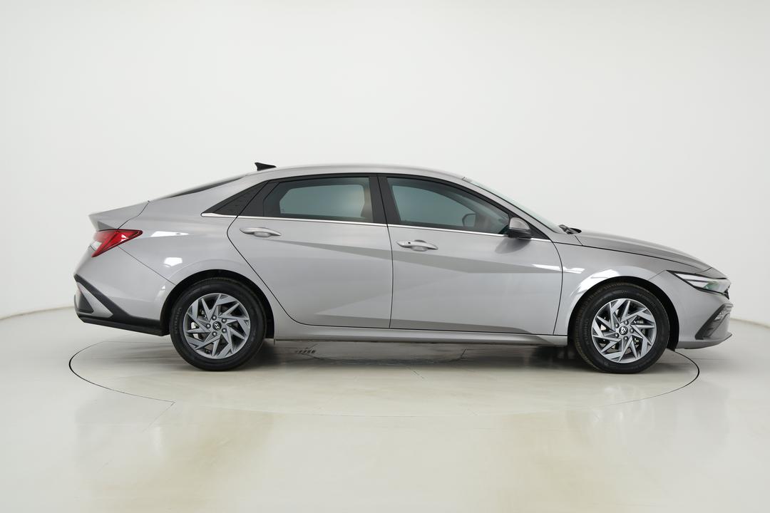 2024 Hyundai i30 Elite Hev 1.6p Dct, Automatic, 19850 km, Right Side View
