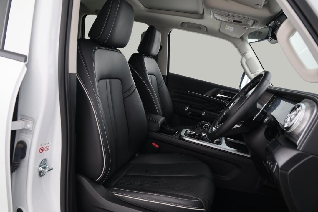 2024 GWM Tank 300 Ultra Petrol, Automatic, 12376 km, Right Side Front Door Cabin View