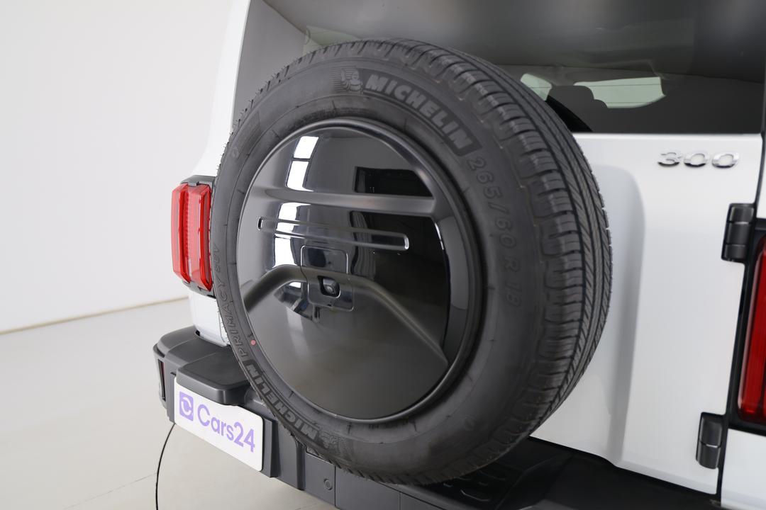 2024 GWM Tank 300 Ultra Petrol, Automatic, 12376 km, Spare Wheel