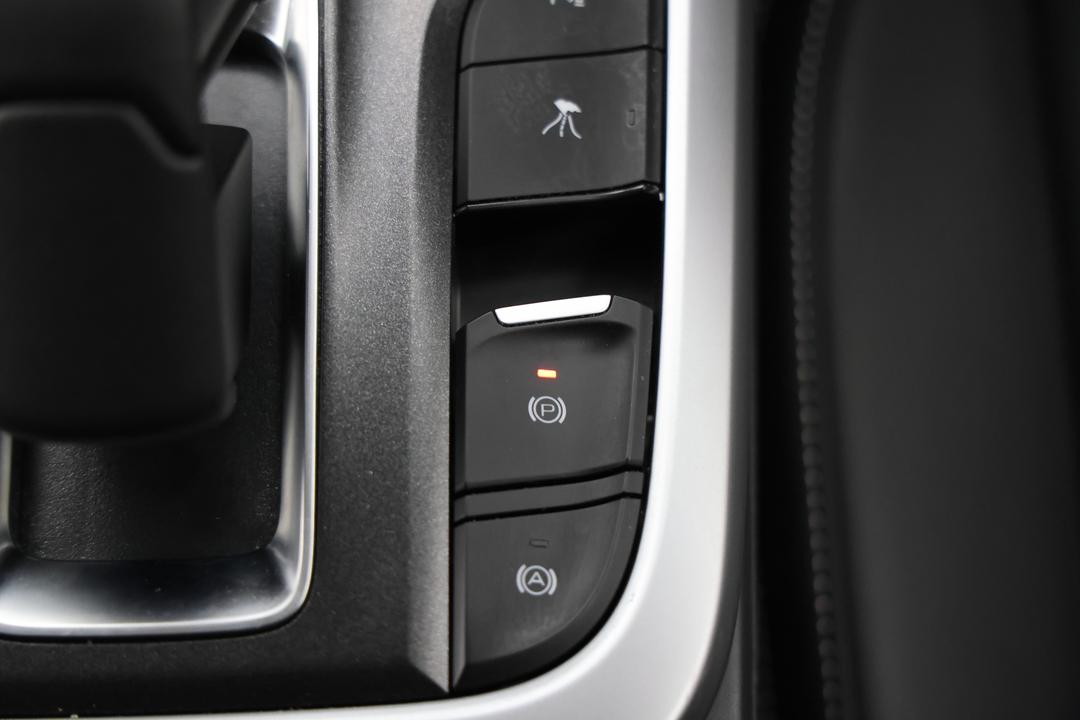 2024 GWM Tank 300 Ultra Petrol, Automatic, 12376 km, Handbrake