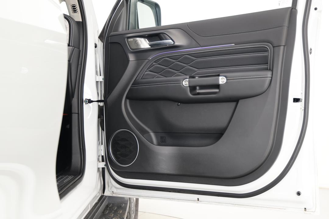 2024 GWM Tank 300 Ultra Petrol, Automatic, 12376 km, Speaker View