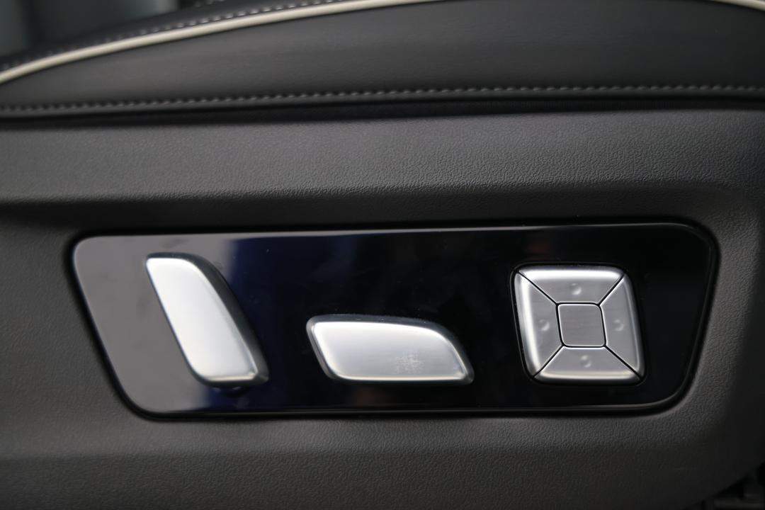 2024 GWM Tank 300 Ultra Petrol, Automatic, 12376 km, Drivers Side Adjustment Panel